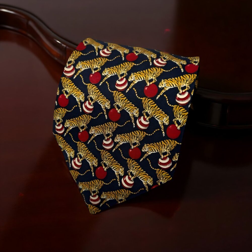 Brooks Brothers Makers Tigers on Circus Balls Navy All Silk Tie 58.25"x 3.75 "